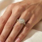 LADIES RING 0.33CT ROUND/BAGUETTE DIAMOND 10K YELLOW GOLD - Image 6